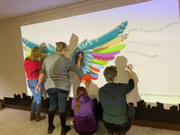 zdjęcie nr 1 - "Uskrzydlający" mural we Elektryku