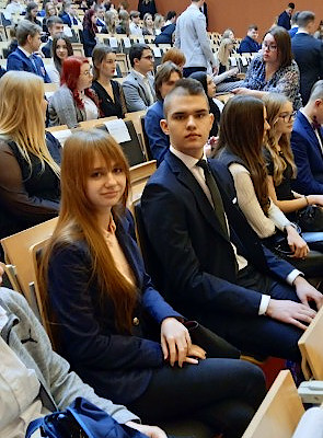 Uczniowie podczas gali Wydziału Prawa i Administracji Uniwersytetu Łódzkiego
