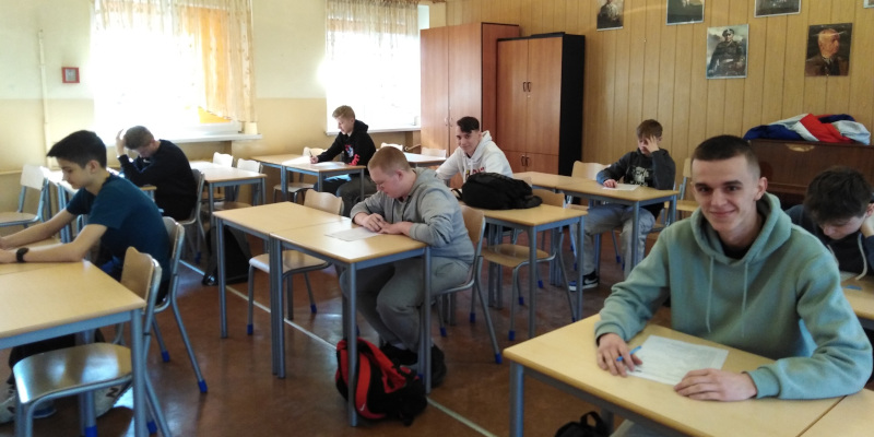 Uczniowie podczas konkursu