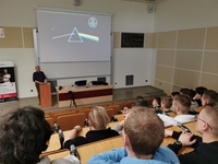 zdjęcie nr 13 - Uczniowie Elektryka próbowali swoich sił na Politechnice Częstochowskiej