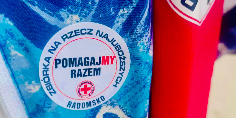 Plakietka - pomagajmy razem