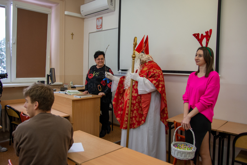 zdjęcie nr 16 - Jest i On! Święty Mikołaj!