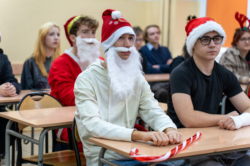 zdjęcie nr 71 -  Elektryku Święty Mikołaj w roli głównej